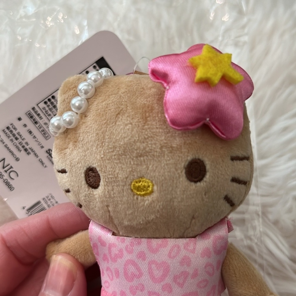 Hello Kitty GoGo Gal Collection - Picture 6 of 6